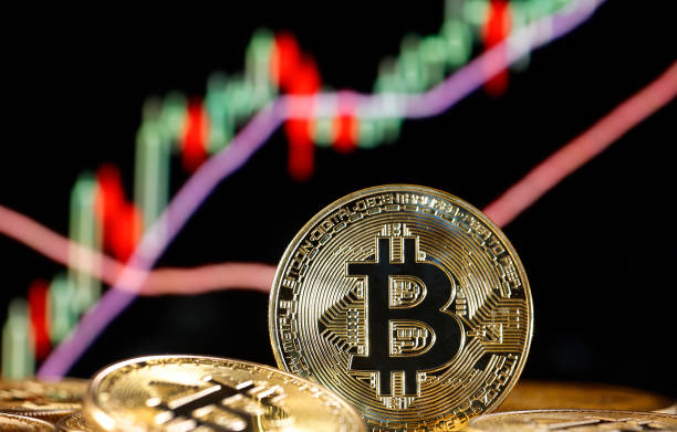 Bitcoin Veteran Investors Hold Firm As Sell-Side Activity Declines – An End To Distribution? Bitcoin